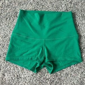 lululemon high rise 2” shorts